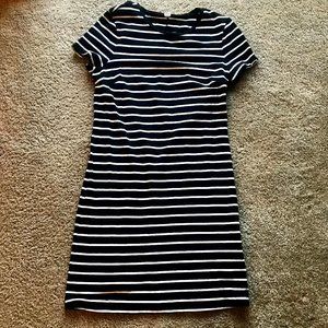 2/$15 Old Navy Black & White Striped Tee Shirt Dress